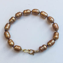 Load image into Gallery viewer, Golden Freshwater Pearl Bracelet